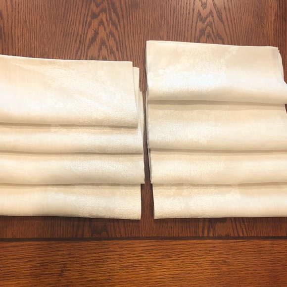 Ivory Napkins set of 8 - Picture 1 of 10